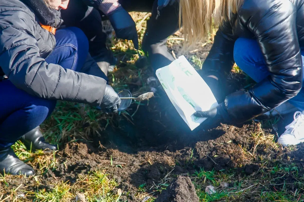 Krajoznawcza wyprawa przez Ostrów z Panem Filipem Springerem (zdjęcia)