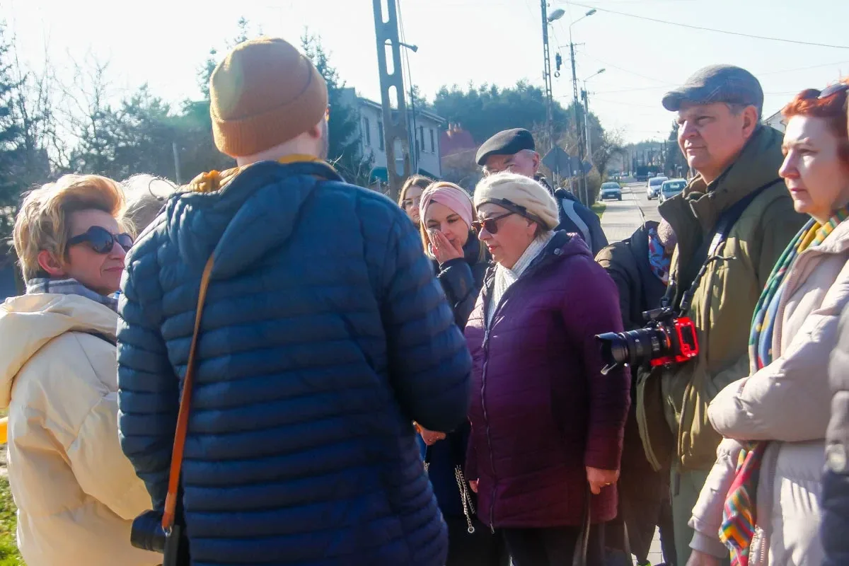 Krajoznawcza wyprawa przez Ostrów z Panem Filipem Springerem (zdjęcia)