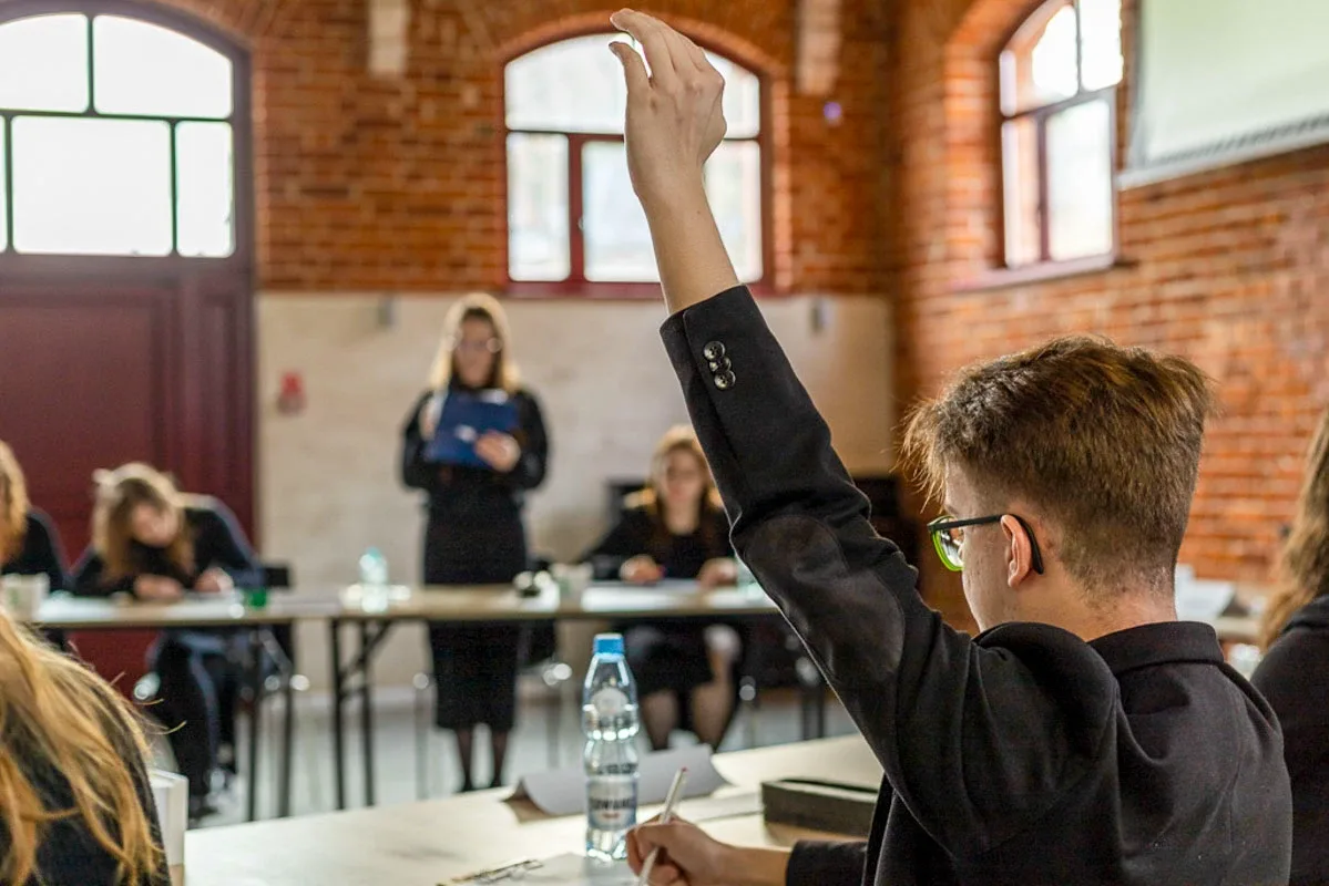 Ostrowska Szkoła Debaty - finał ligi szkół ponadpodstawowych (zdjęcia)