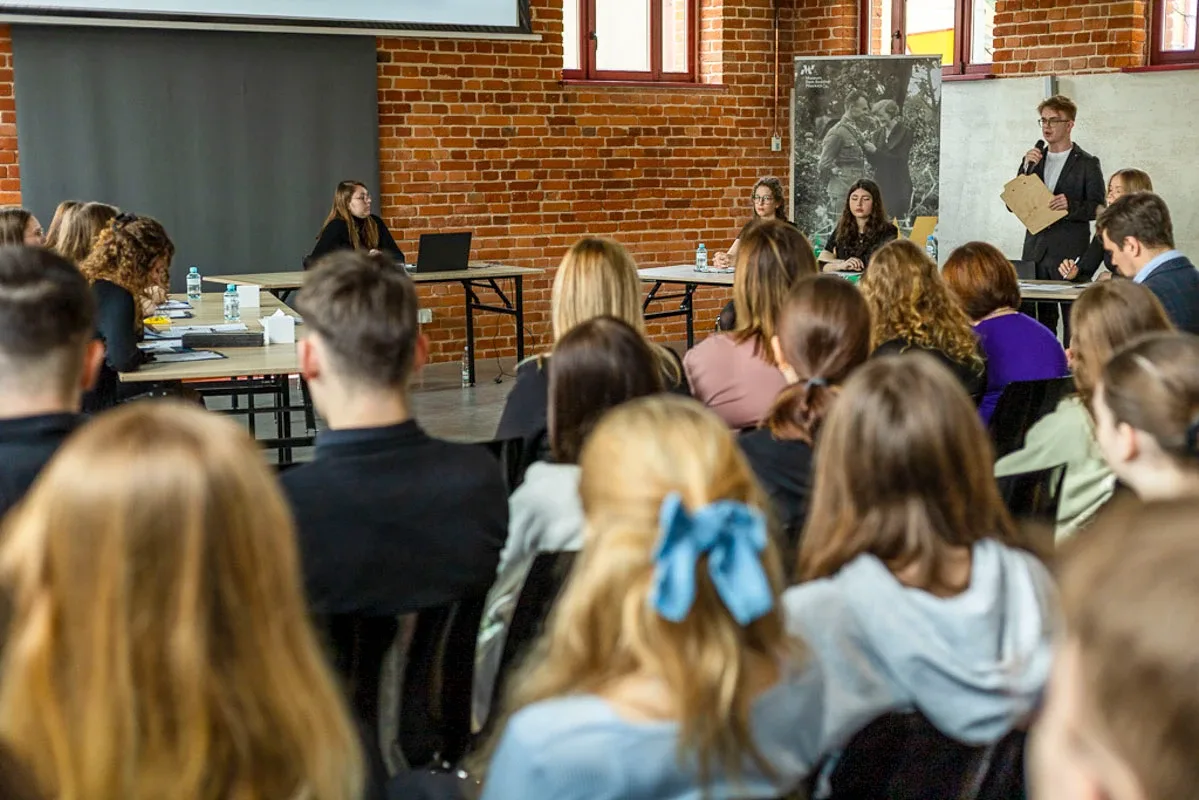 Ostrowska Szkoła Debaty - finał ligi szkół ponadpodstawowych (zdjęcia)