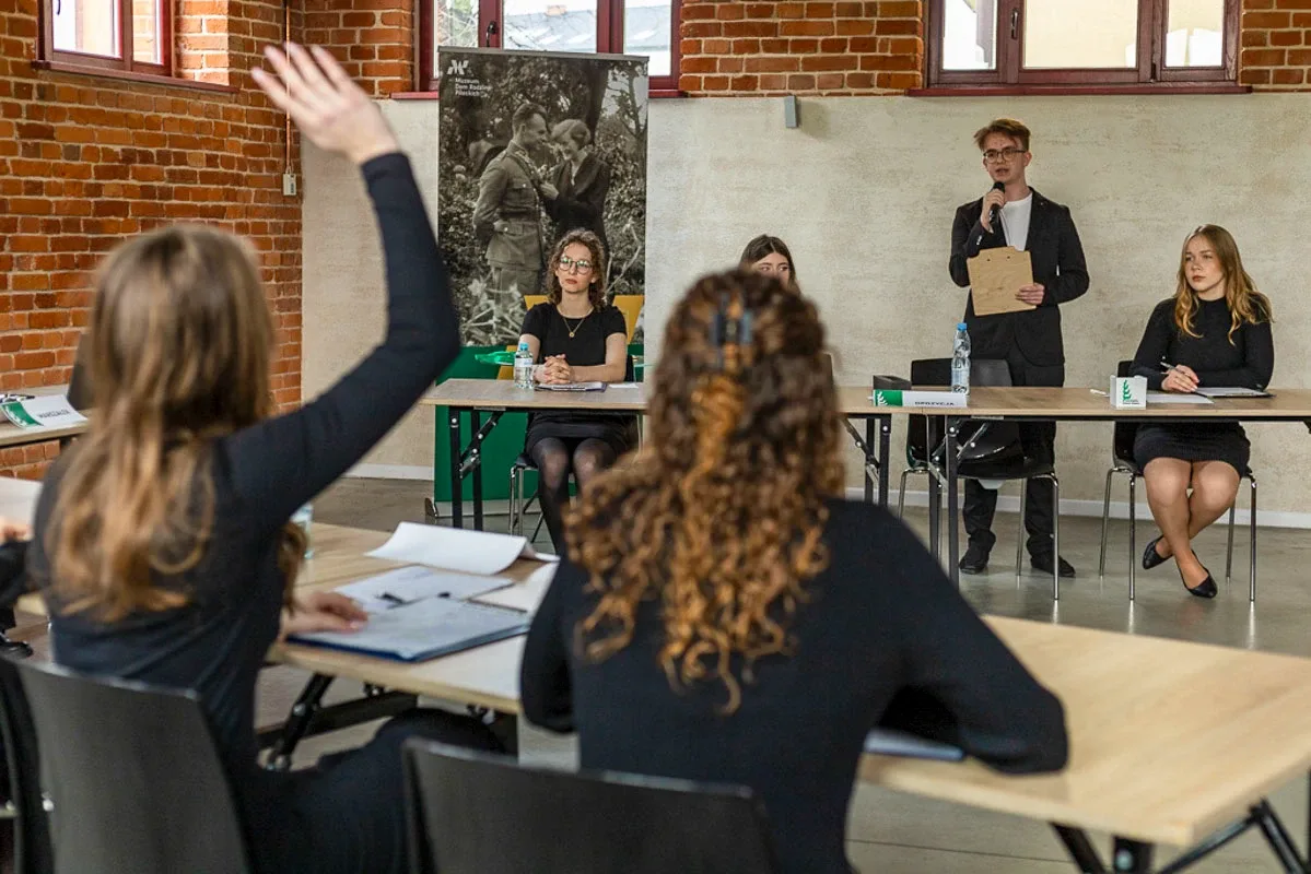 Ostrowska Szkoła Debaty - finał ligi szkół ponadpodstawowych (zdjęcia)