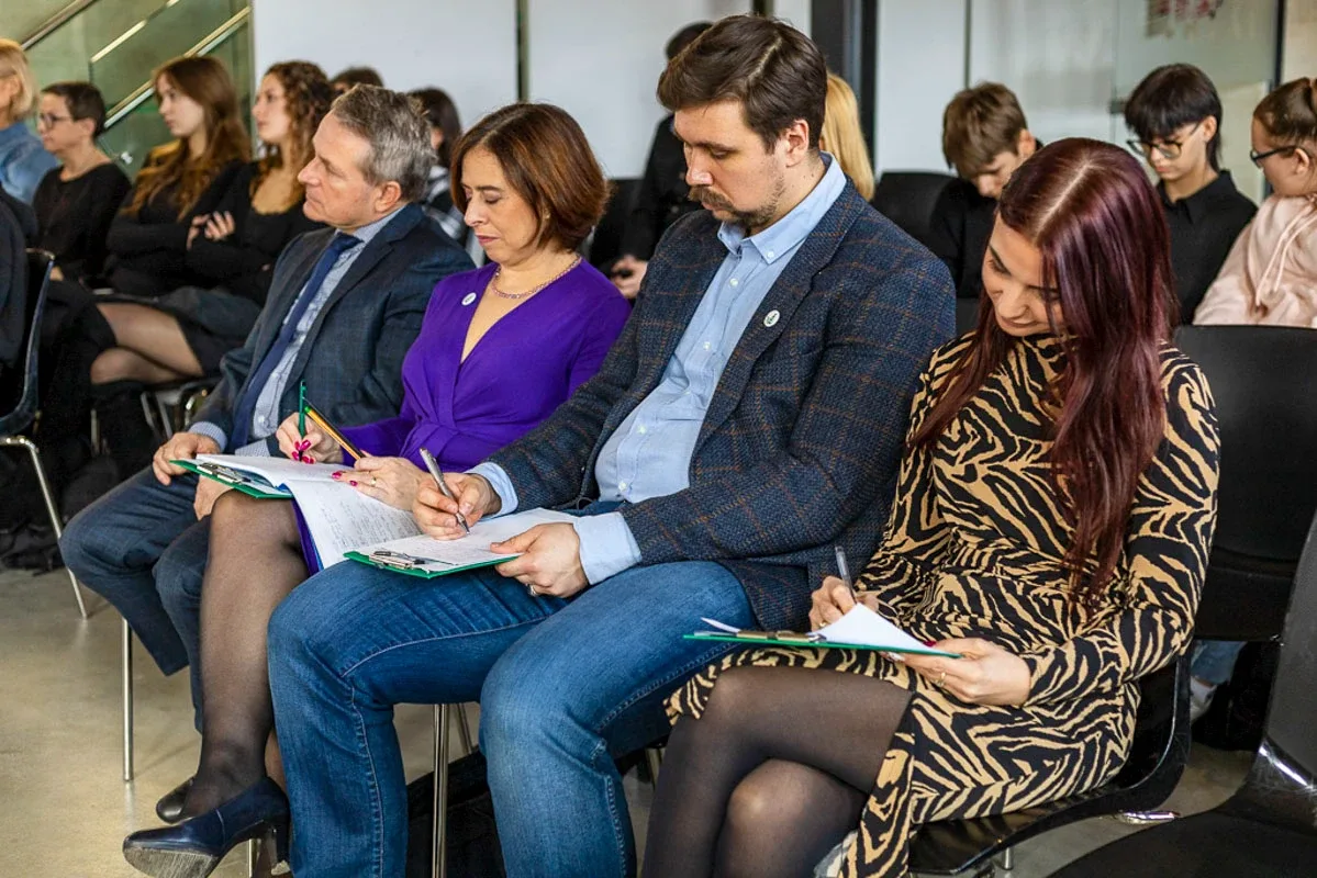 Ostrowska Szkoła Debaty - finał ligi szkół ponadpodstawowych (zdjęcia)