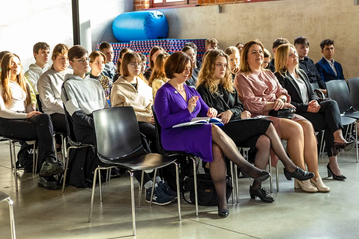 Ostrowska Szkoła Debaty - finał ligi szkół ponadpodstawowych (zdjęcia)