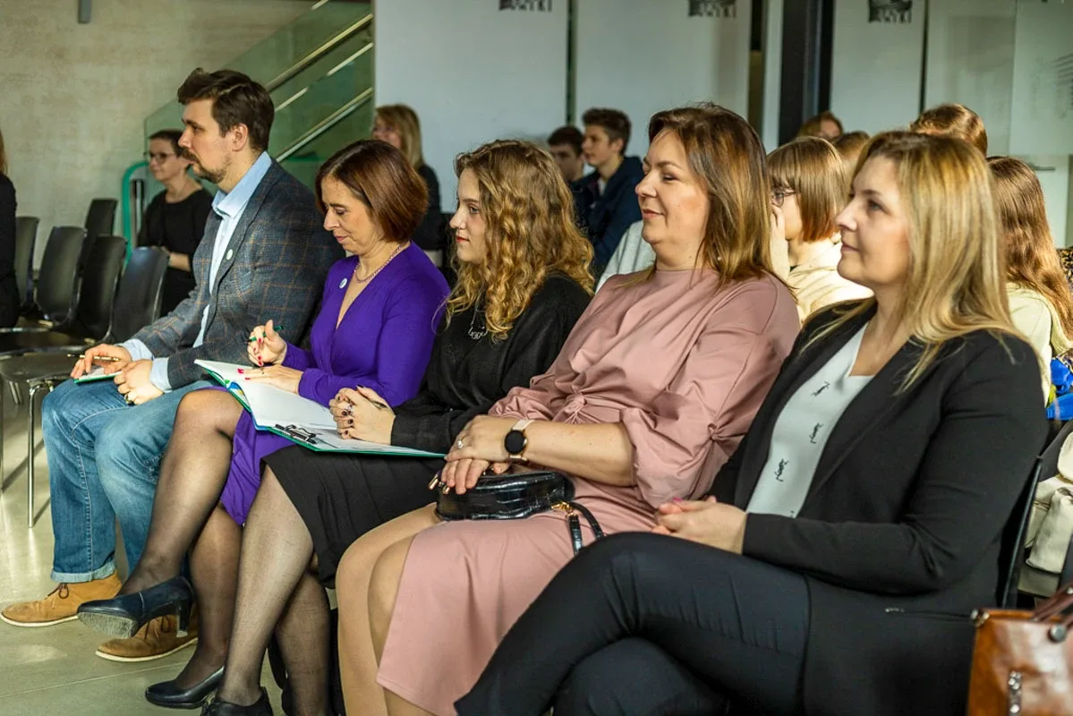 Ostrowska Szkoła Debaty - finał ligi szkół ponadpodstawowych (zdjęcia)