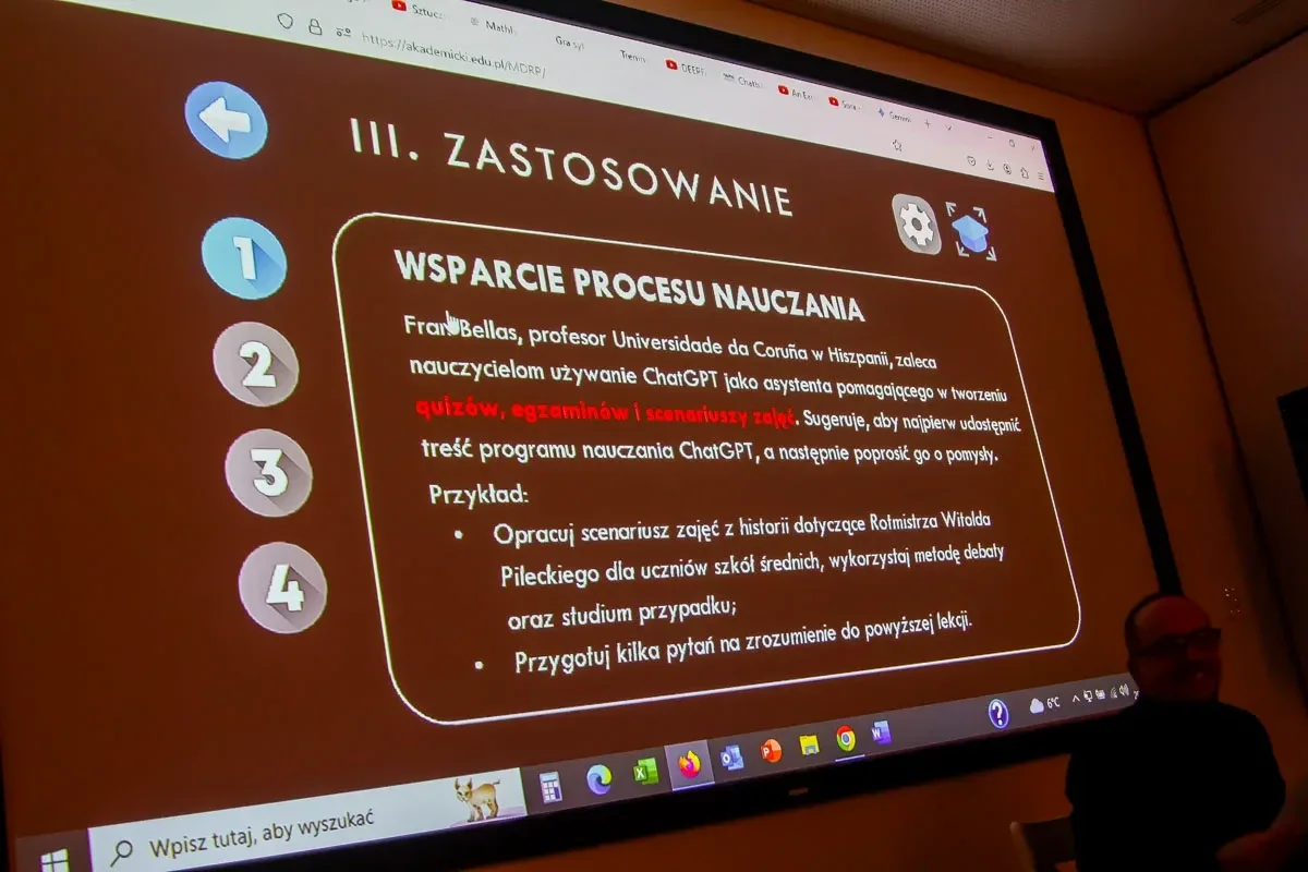 Odkrywanie zastosowań AI w praktyce edukacyjnej - Muzealny Klub Nauczyciela (zdjęcia)