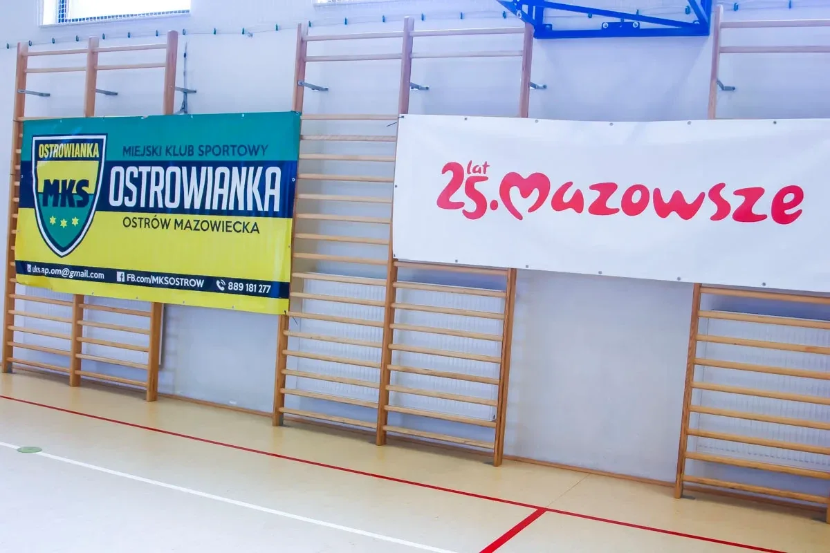 Halowe Granie, część pierwsza - przyjazna rywalizacja drużyn z rocznika 2017 (zdjęcia)