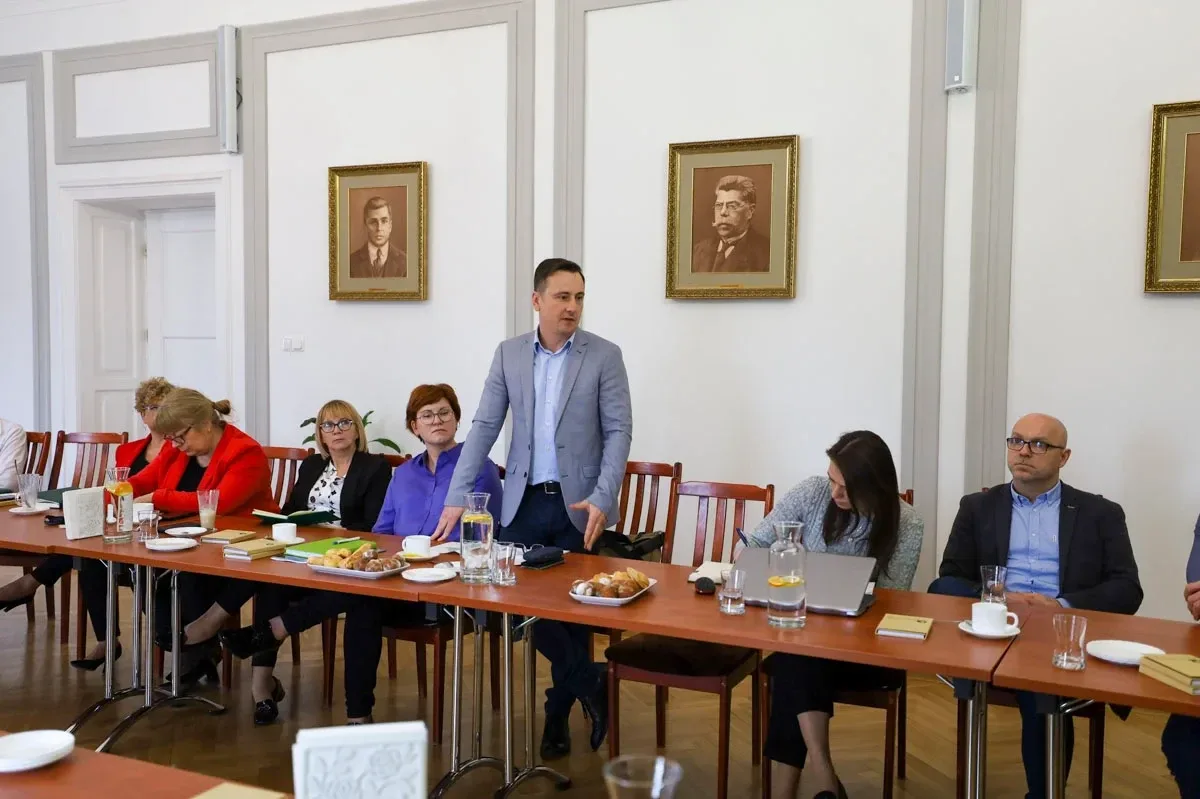 W ostrowskim ratuszu dyskutowano o centrach integracji społecznej (zdjęcia)
