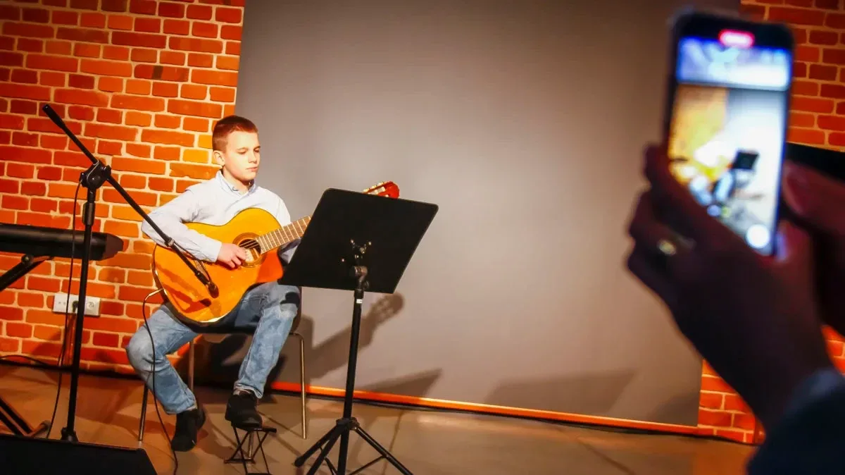 Muzyczne popołudnie w Galerii Sztuki "Jatki" - Koncert Młodych Muzyków (zdjęcia)