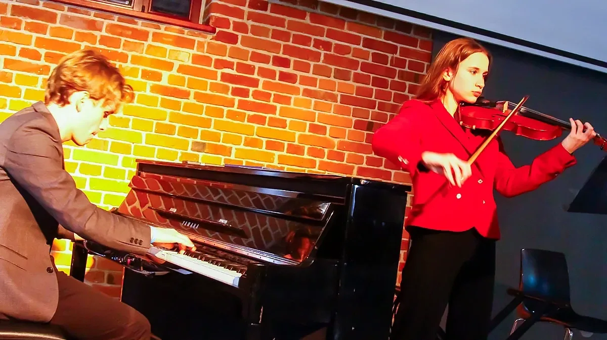 Muzyczne popołudnie w Galerii Sztuki "Jatki" - Koncert Młodych Muzyków (zdjęcia)