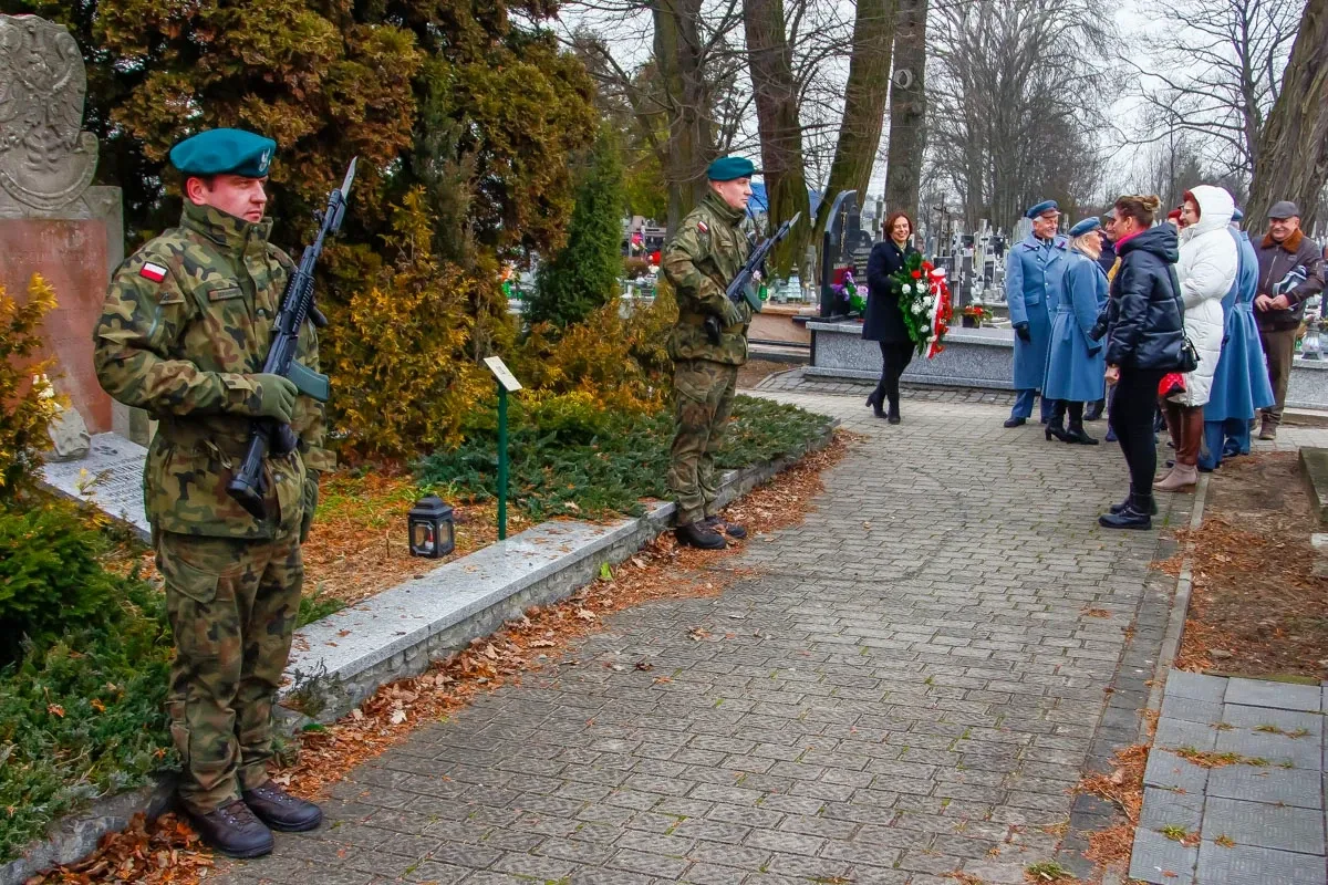 105 lat "Osiemnastki": Wspomnienie poległych bohaterów (zdjęcia)