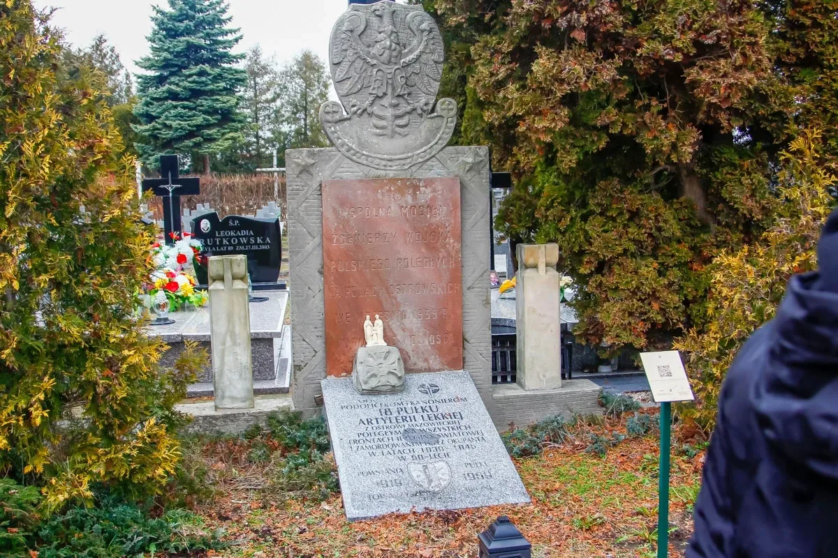 105 lat "Osiemnastki": Wspomnienie poległych bohaterów (zdjęcia)