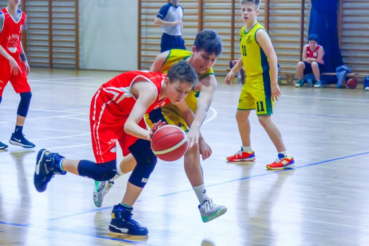 Ostatni mecz II etapu rozgrywek U13M - Młodzież z Ostrowianki kończy wysokim zwycięstwem! (zdjęcia)