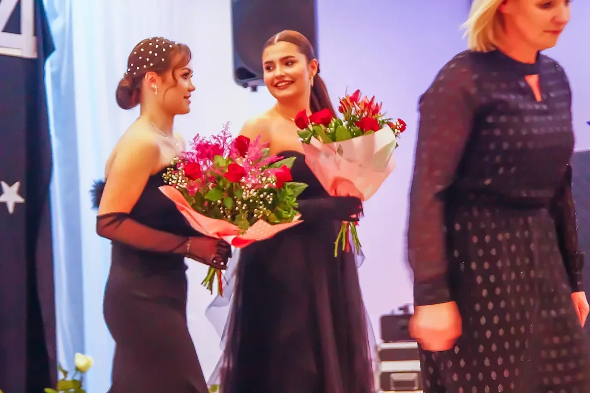Niezapomniana studniówka maturzystów z LO im. Mikołaja Kopernika w Sali Tango (zdjęcia)