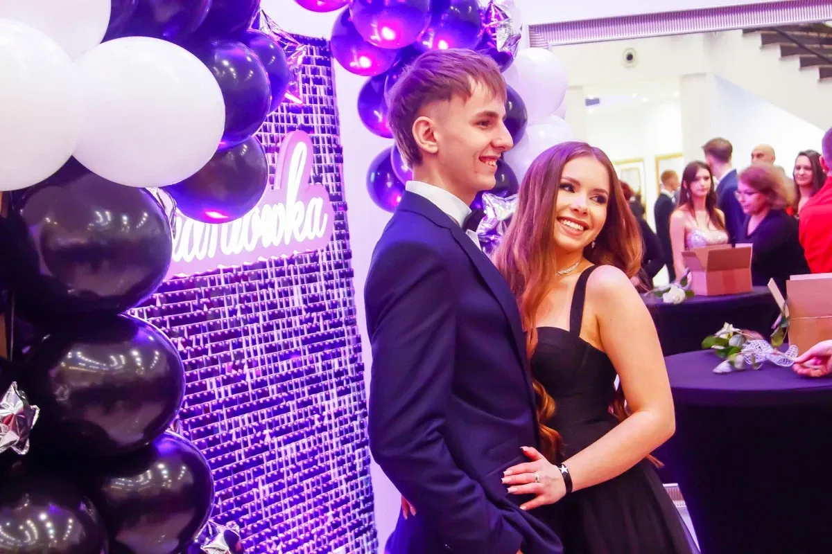 Niezapomniana studniówka maturzystów z LO im. Mikołaja Kopernika w Sali Tango (zdjęcia)