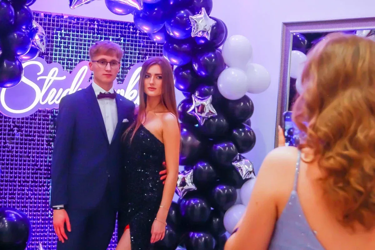 Niezapomniana studniówka maturzystów z LO im. Mikołaja Kopernika w Sali Tango (zdjęcia)