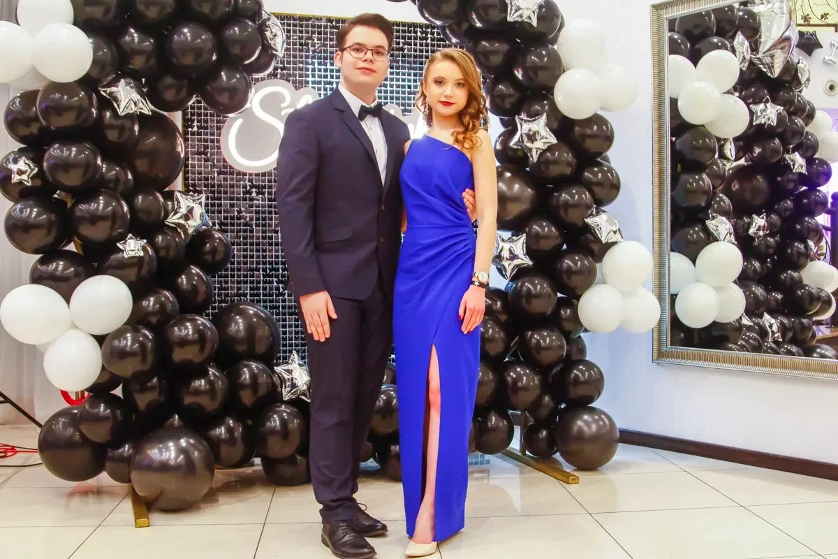 Niezapomniana studniówka maturzystów z LO im. Mikołaja Kopernika w Sali Tango (zdjęcia)