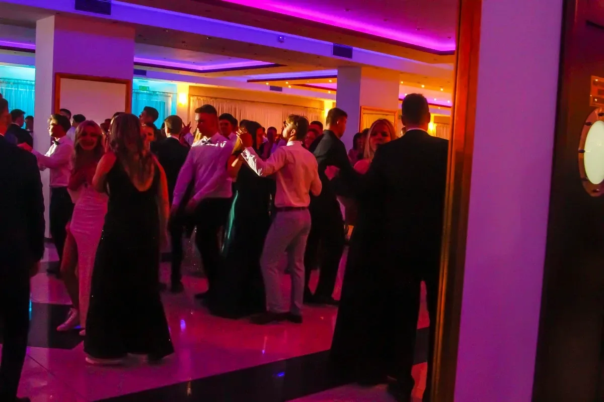 Niezapomniana studniówka maturzystów z LO im. Mikołaja Kopernika w Sali Tango (zdjęcia)
