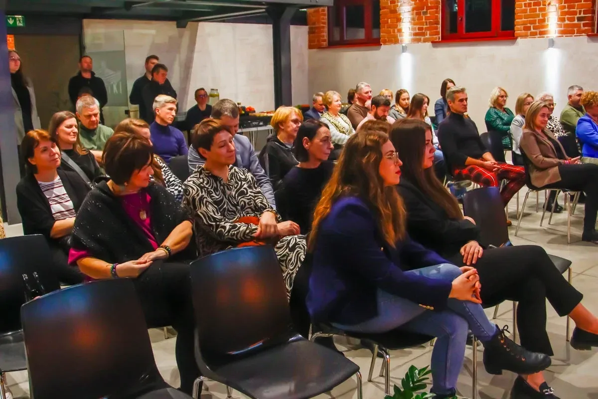 Gaya Lastovjak zagościła w ostrowskich Jatkach z nową wystawą (zdjęcia)