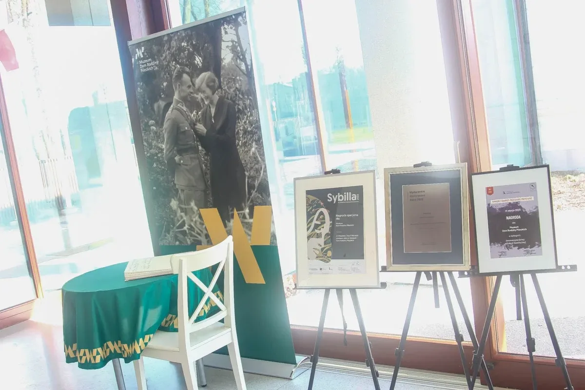 Cuda Ostrowi - Muzeum pamięci: Oddanie hołdu Witoldowi Pileckiemu w Ostrowi Mazowieckiej (zdjęcia)