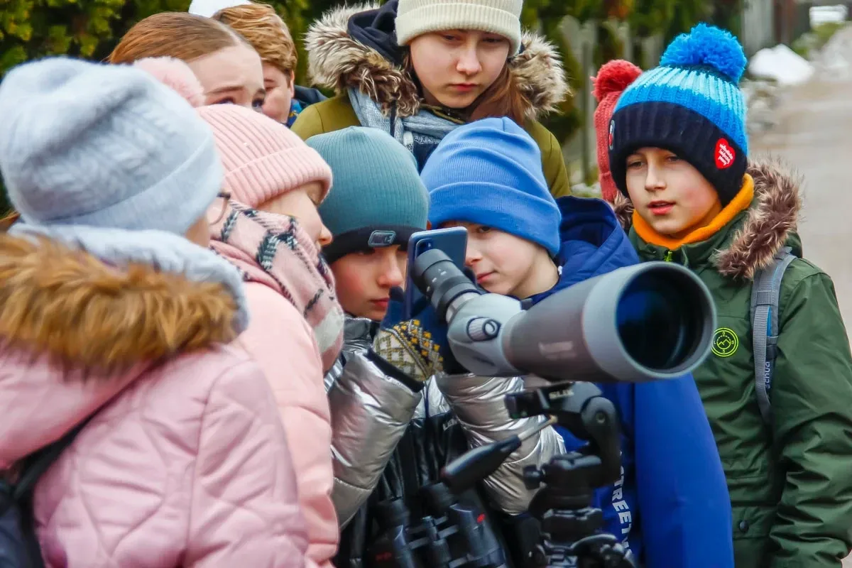 Młodzież wycieczkowała podczas V Ostrowskiego Zimowego Ptakoliczenia (zdjęcia)
