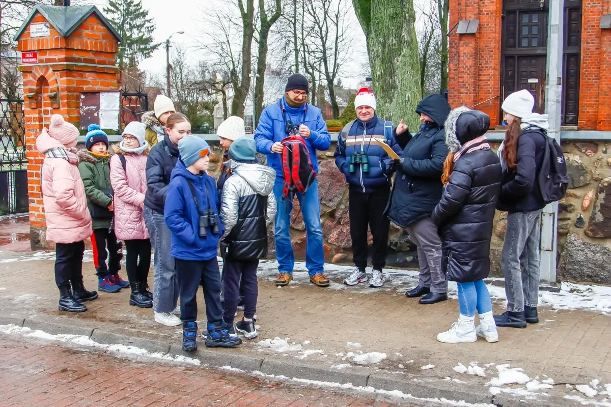 Młodzież wycieczkowała podczas V Ostrowskiego Zimowego Ptakoliczenia (zdjęcia)