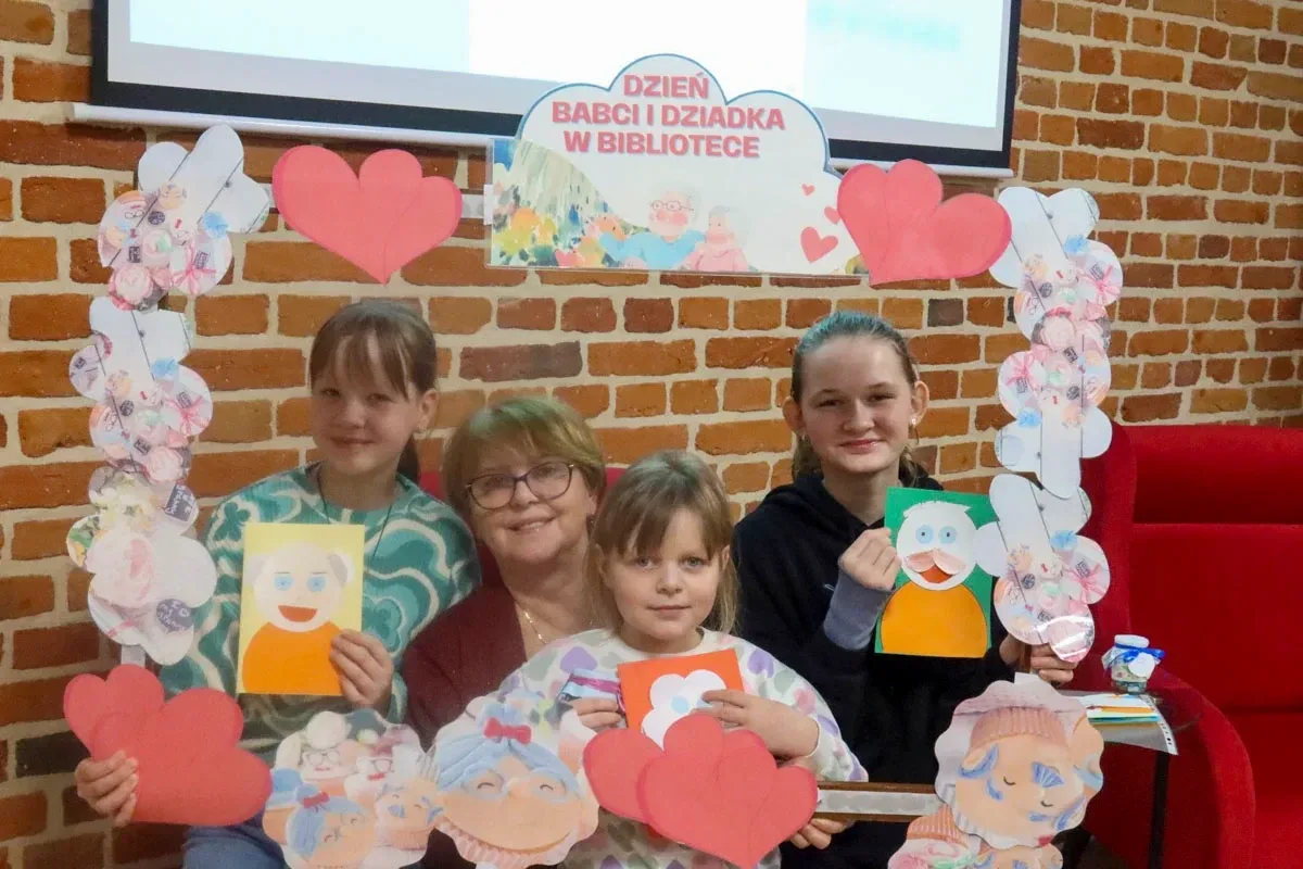 Wieczór pełen wzruszeń, wspomnień i kultury w Bibliotece (zdjęcia)