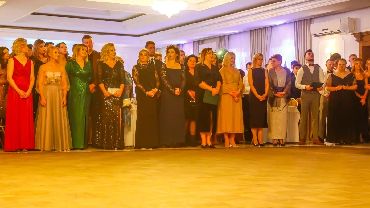 Studniówka w Maciejowej Chacie - Maturzyści bawili się do białego rana! Zobaczcie zdjęcia z niezapomnianej imprezy!