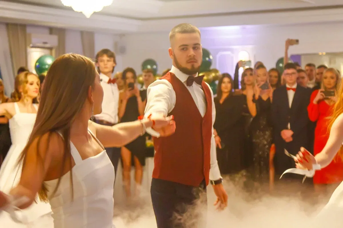 Studniówka w Maciejowej Chacie - Maturzyści bawili się do białego rana! Zobaczcie zdjęcia z niezapomnianej imprezy!