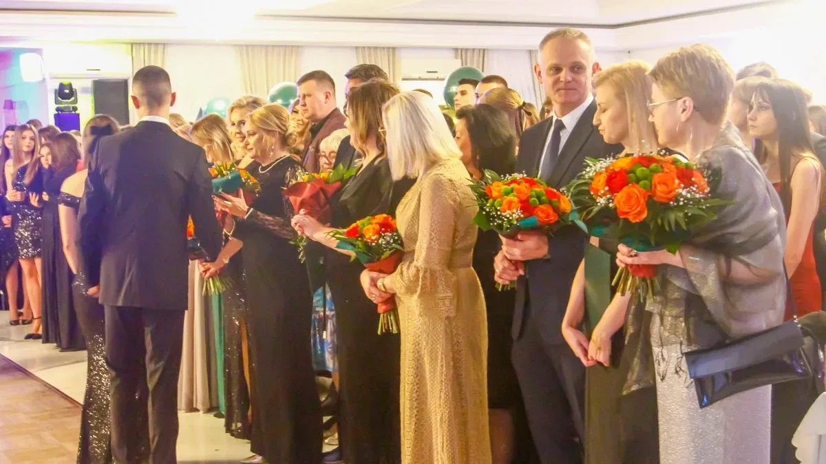 Studniówka w Maciejowej Chacie - Maturzyści bawili się do białego rana! Zobaczcie zdjęcia z niezapomnianej imprezy!