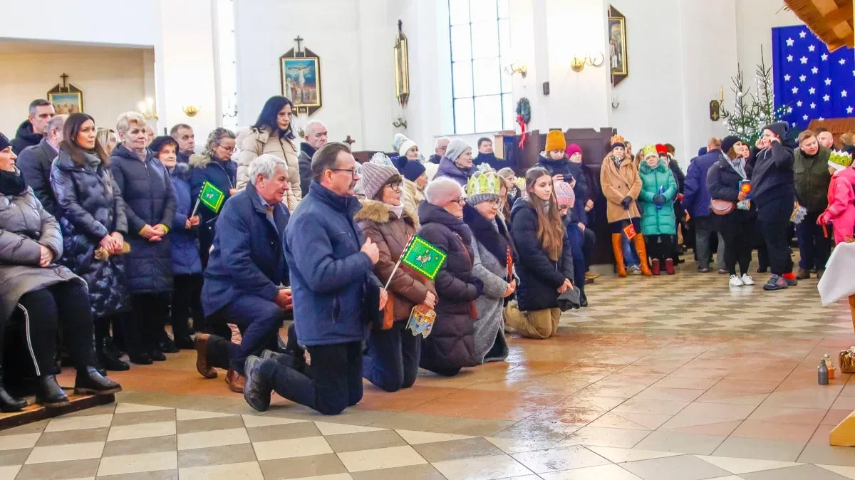 Trzej Królowie i podróżujący z nimi przybieżeli do ostrowskiego Betlejem (zdjęcia)
