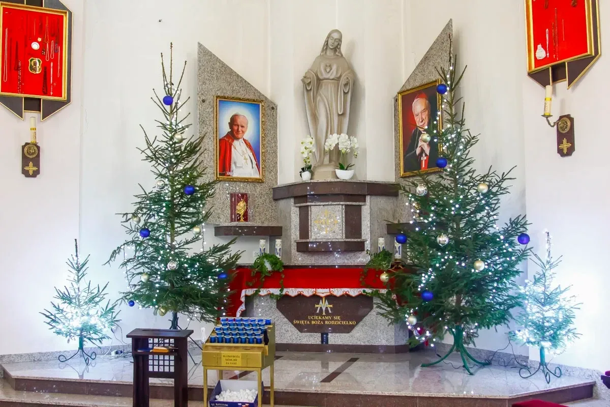 Tradycja, sztuka i wspólnota. Zobacz szopki bożonarodzeniowe w ostrowskich kościołach
