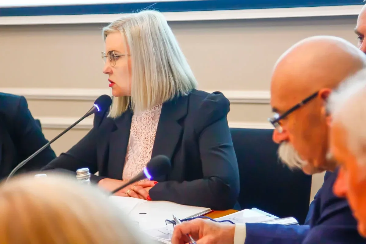 Decydujące momenty w Ostrowi Mazowieckiej: LXVIII Sesja Rady Powiatu kształtuje przyszłość regionu (zdjęcia)