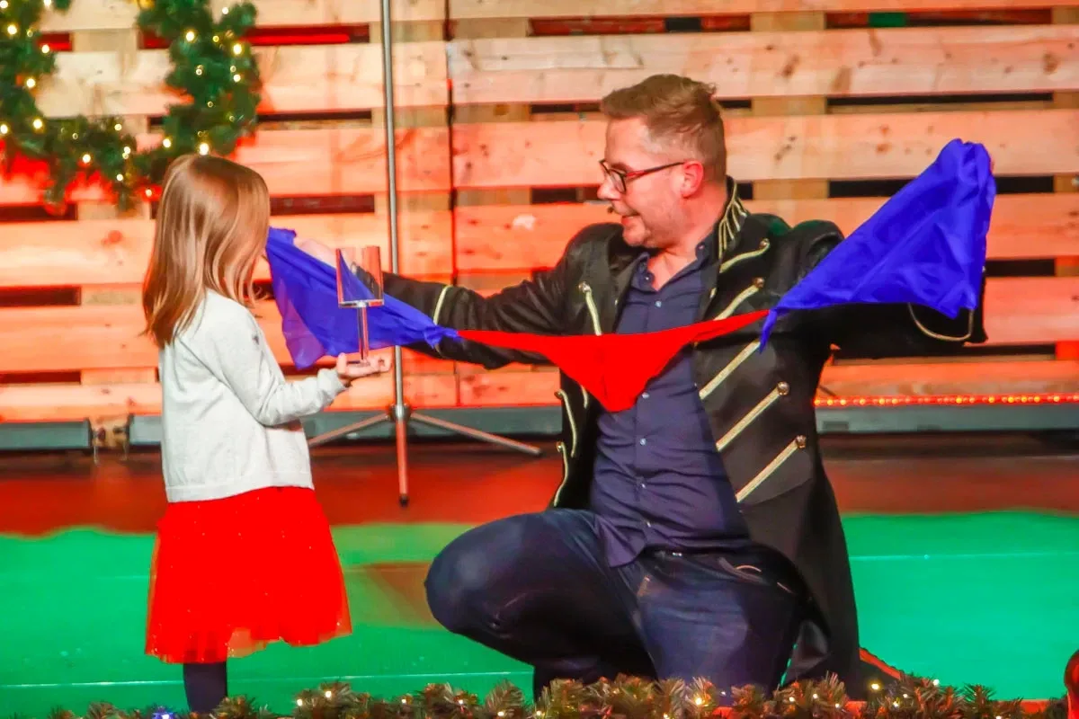 33. Spotkanie ze Świętym Mikołajem - wieczór pełen świątecznych atrakcji (zdjęcia)