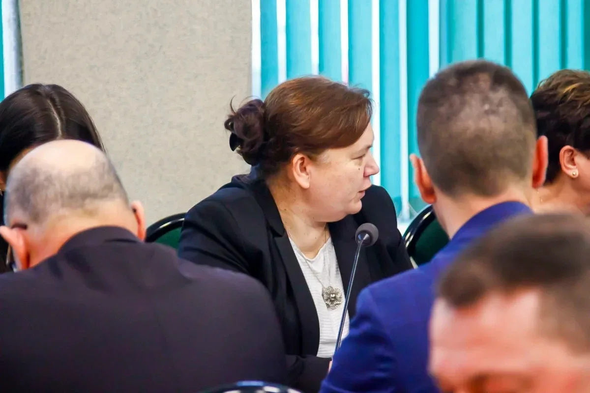 Przegląd kluczowych decyzji na Sesji Rady Gminy Ostrów Mazowiecka (zdjęcia)