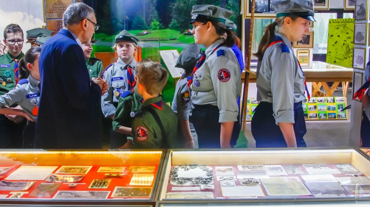 Podczas jubileuszu zaproszeni goście zwiedzili Muzeum Kresów I Ziemi Ostrowskiej (zdjęcia)