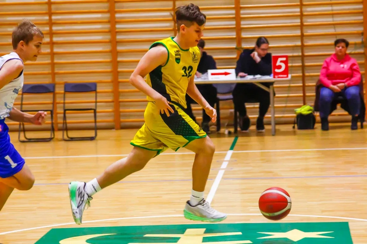 MKS Ostrowianka U13M wygrywa popołudniowy, niedzielny mecz! (zdjęcia)