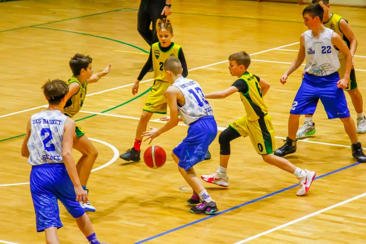 MKS Ostrowianka U13M wygrywa popołudniowy, niedzielny mecz! (zdjęcia)