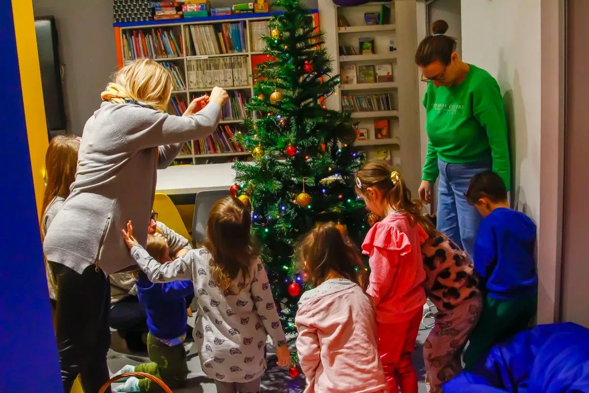 Magia świątecznej zabawy z Sówką Ostrówką (zdjęcia)