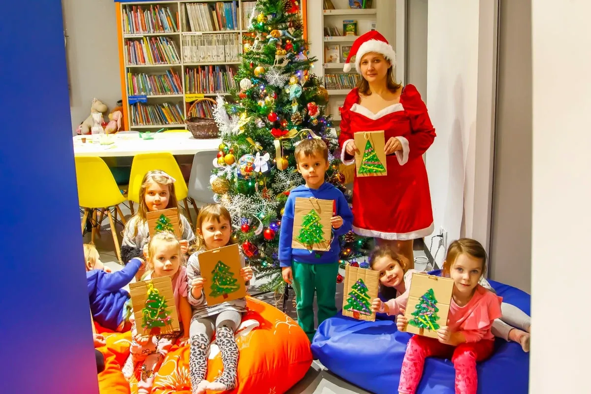 Magia świątecznej zabawy z Sówką Ostrówką (zdjęcia)