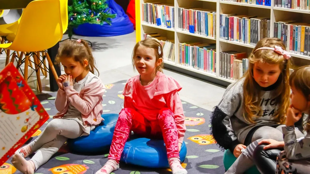 Magia świątecznej zabawy z Sówką Ostrówką (zdjęcia)