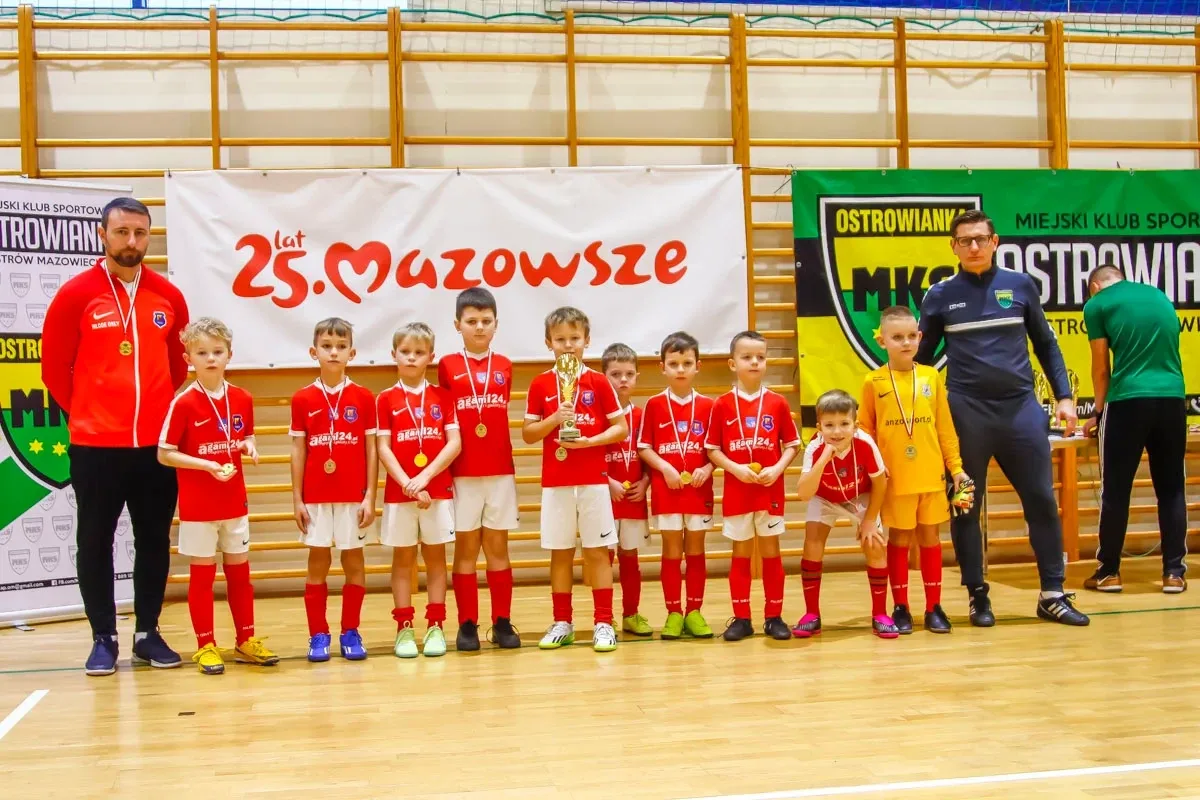 Turniej Mikołajkowy odbył się jeszcze raz w niedzielę dla rocznika 2016 (zdjęcia)