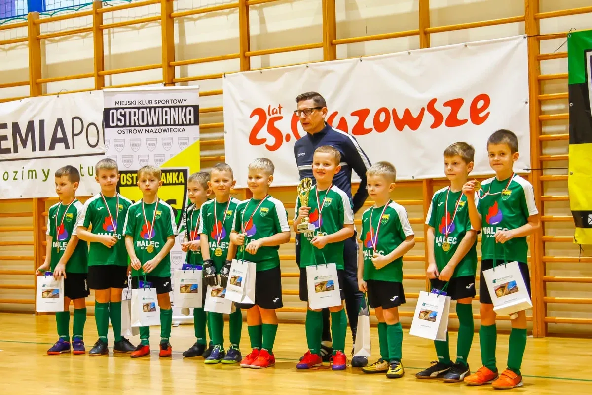 Turniej Mikołajkowy odbył się jeszcze raz w niedzielę dla rocznika 2016 (zdjęcia)