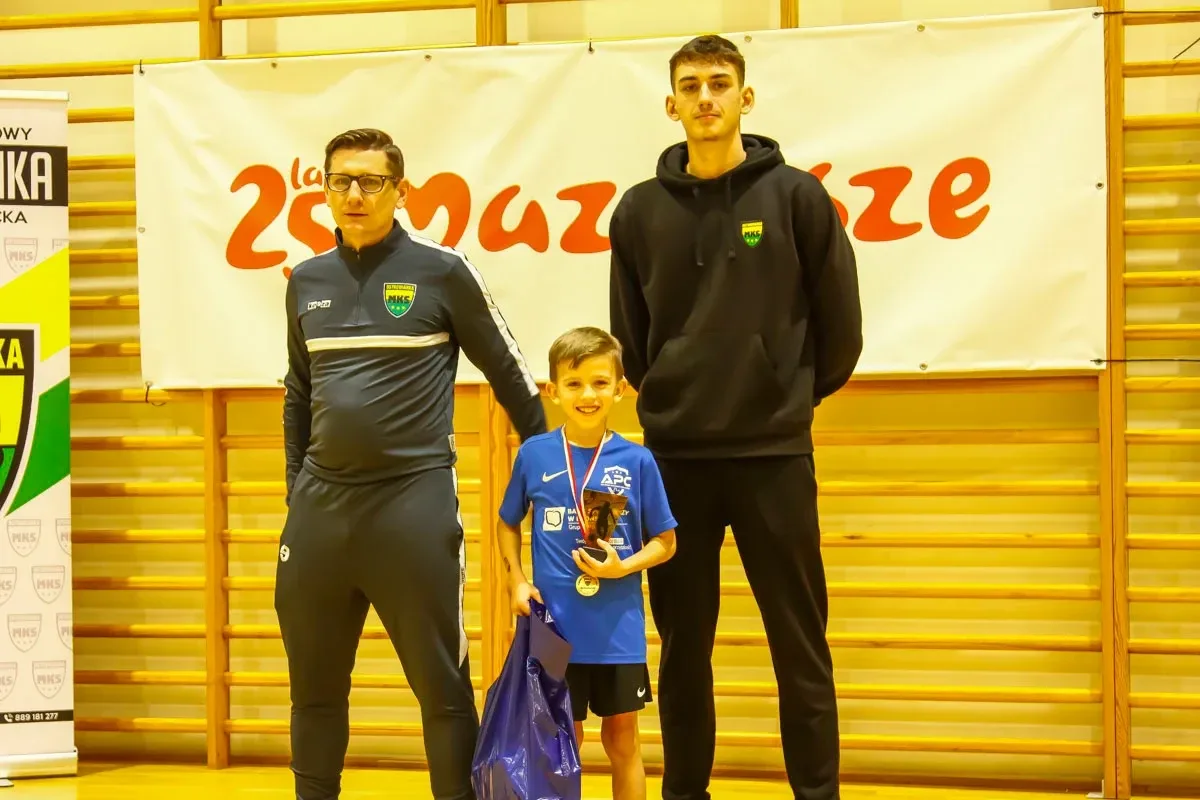 Turniej Mikołajkowy odbył się jeszcze raz w niedzielę dla rocznika 2016 (zdjęcia)