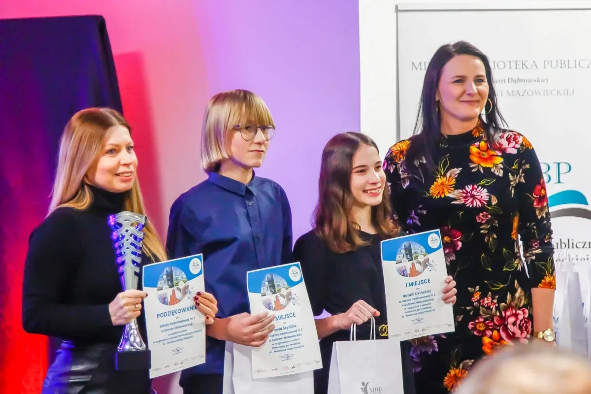 Projekt "Nieznane ślady Pileckich" zakończony. Rozdano nagrody i wykonano montaż słowno-muzyczny (zdjęcia)