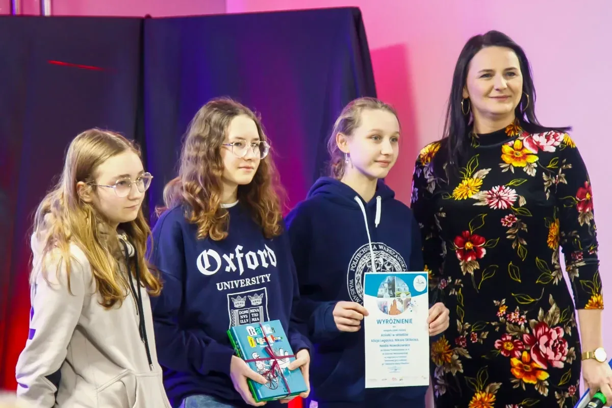 Projekt "Nieznane ślady Pileckich" zakończony. Rozdano nagrody i wykonano montaż słowno-muzyczny (zdjęcia)
