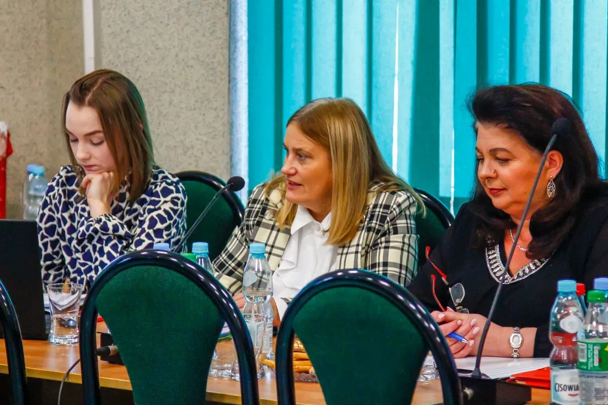 Strategie i plany omówione na XLVII Sesji Rady Gminy Ostrów Mazowiecka (zdjęcia)