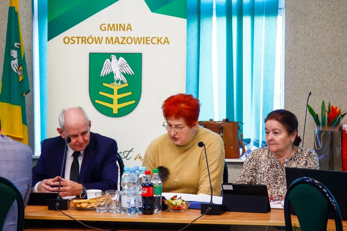 Strategie i plany omówione na XLVII Sesji Rady Gminy Ostrów Mazowiecka (zdjęcia)