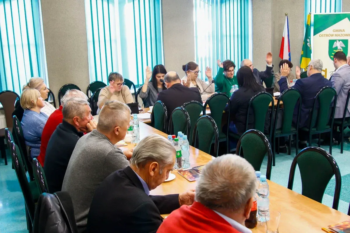 Strategie i plany omówione na XLVII Sesji Rady Gminy Ostrów Mazowiecka (zdjęcia)