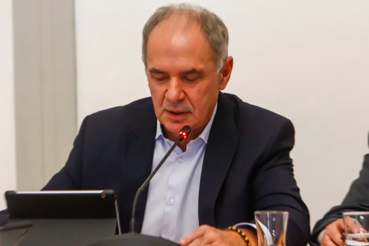 Strategiczne decyzje dla przyszłości Ostrowi Mazowieckiej: Podsumowanie LIII Sesji Rady Miasta (zdjęcia)