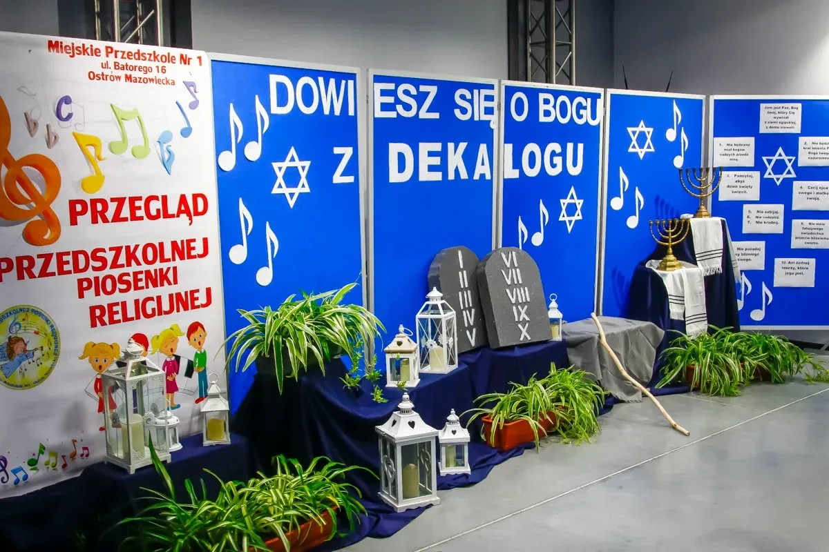 Ostrowskie przedszkolaki wykazały się zdolnościami śpiewu w Starej Elektrowni (zdjęcia)